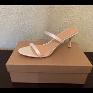 NWT Reformation Madeline Sandal